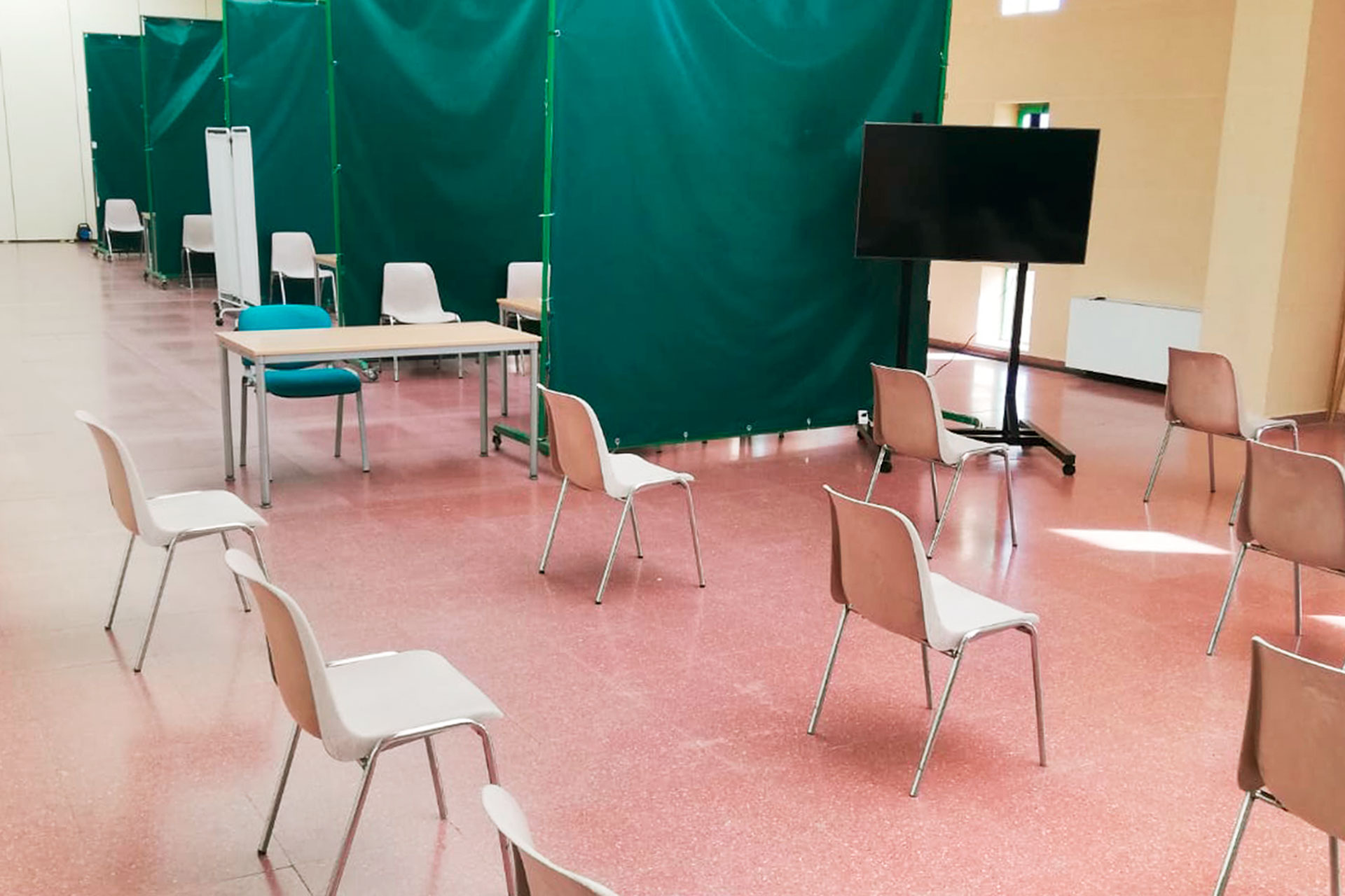 pabellon pedro delgado sala vacunacion coronavirus