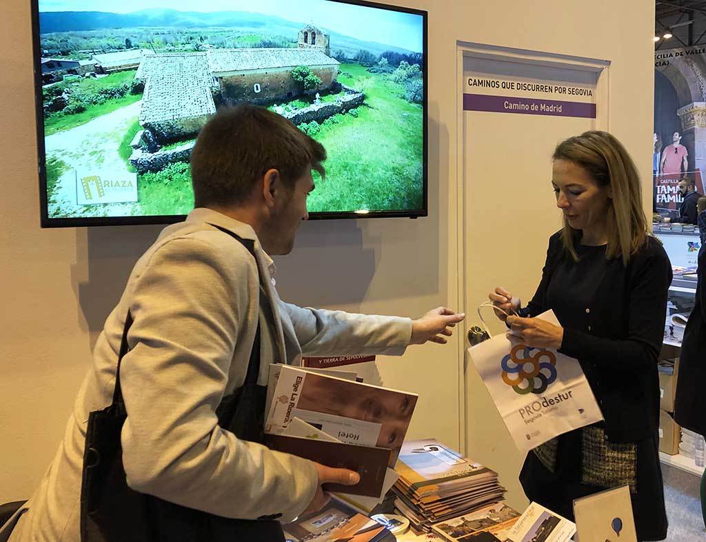 stand fitur turismo