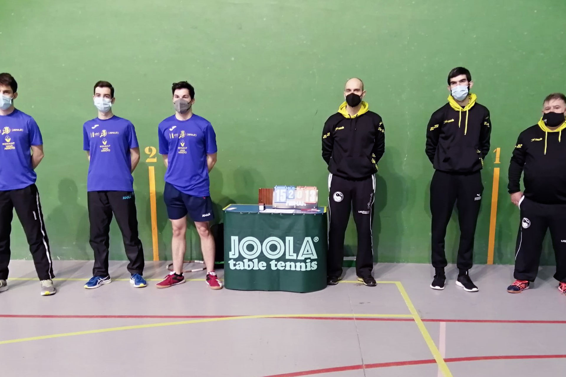 Los participantes en el encuentro que disputaron el CD Seghos (d.) y el Vasa Arroyo A./ CD SEGHOS