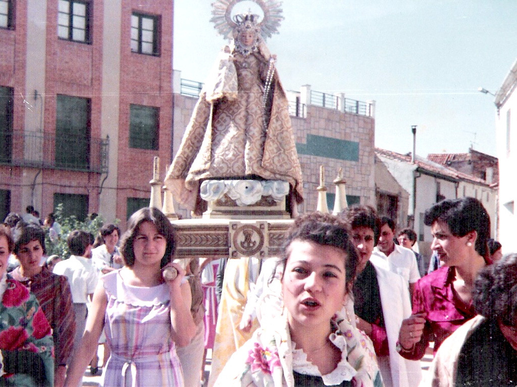 Una tradición en el tiempo, la fiesta de Las Candelas 1 Danzas y bailes durante una de las celebraciones de octubre en las fiestas del Rosario. / A. PINELA
