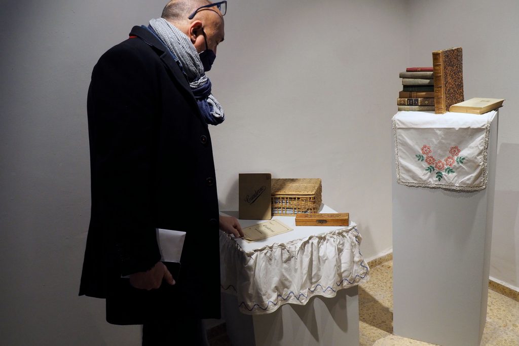 Carcel Centro Creacion Expo Papillons KAM2511 Carcel Centro Creacion Expo Papillons KAM2511