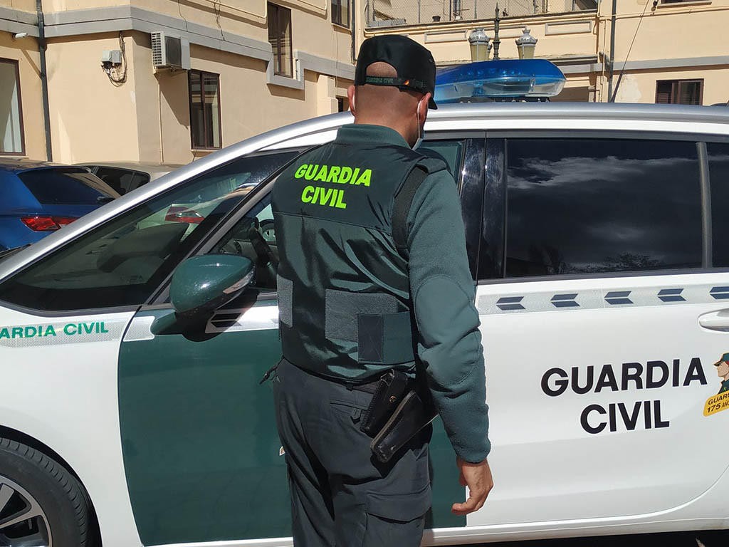 La Guardia Civil despliega un dispositivo en busca del presunto autor del homicidio de Aldea Real 1 Guardia Civil Coca