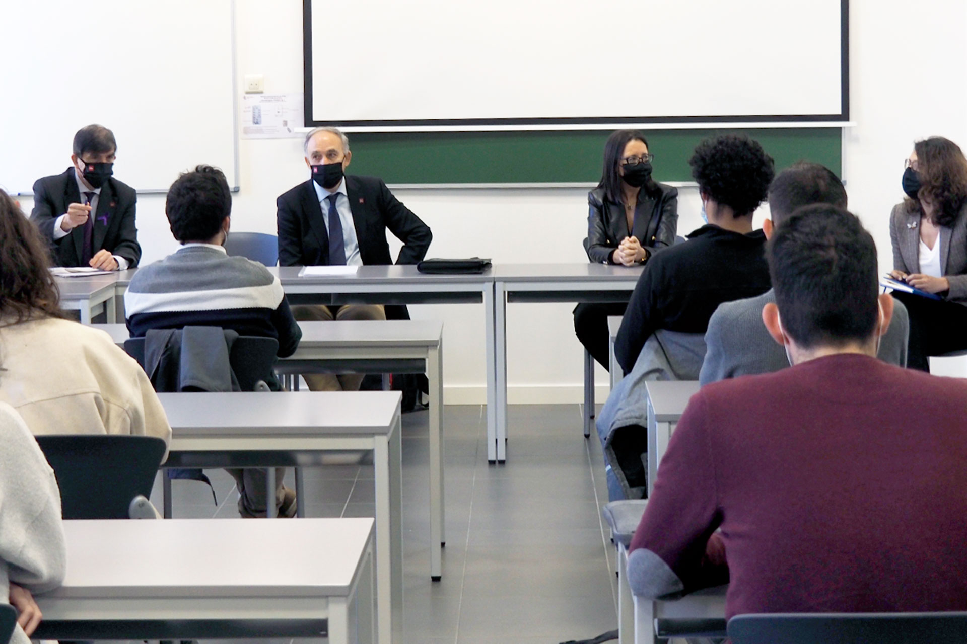 UVA Visita Rector Antonio Largo KAM3749