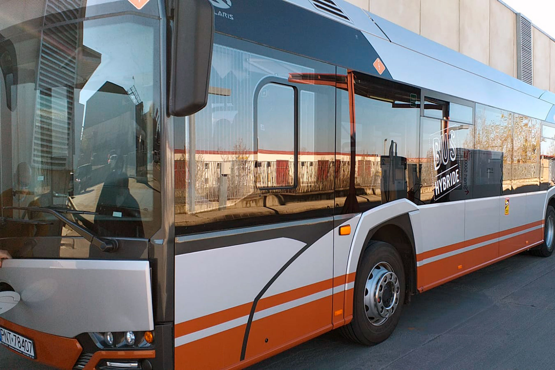 ayuntamiento avanza autobus urbano hibrido