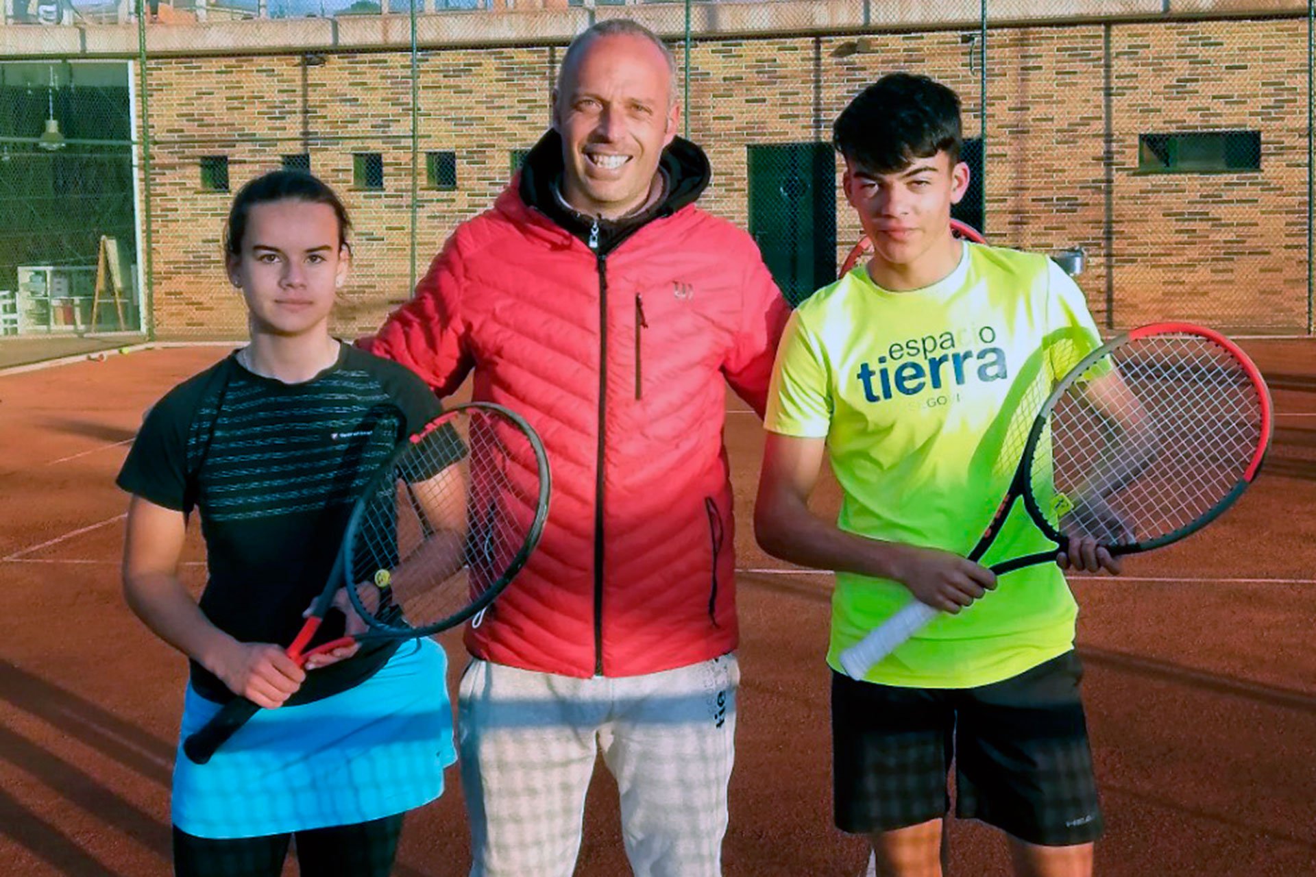 tenis espacio tierra