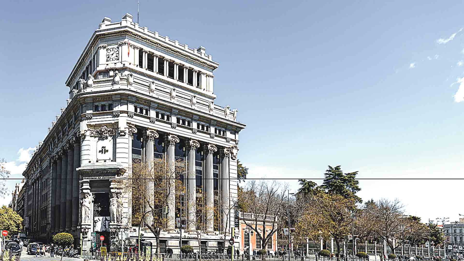 Los alumnos de IE se beneficiarán de esta colaboración con el Instituto Cervantes a partir de este año. / JOSÉ MANUEL BALLESTER