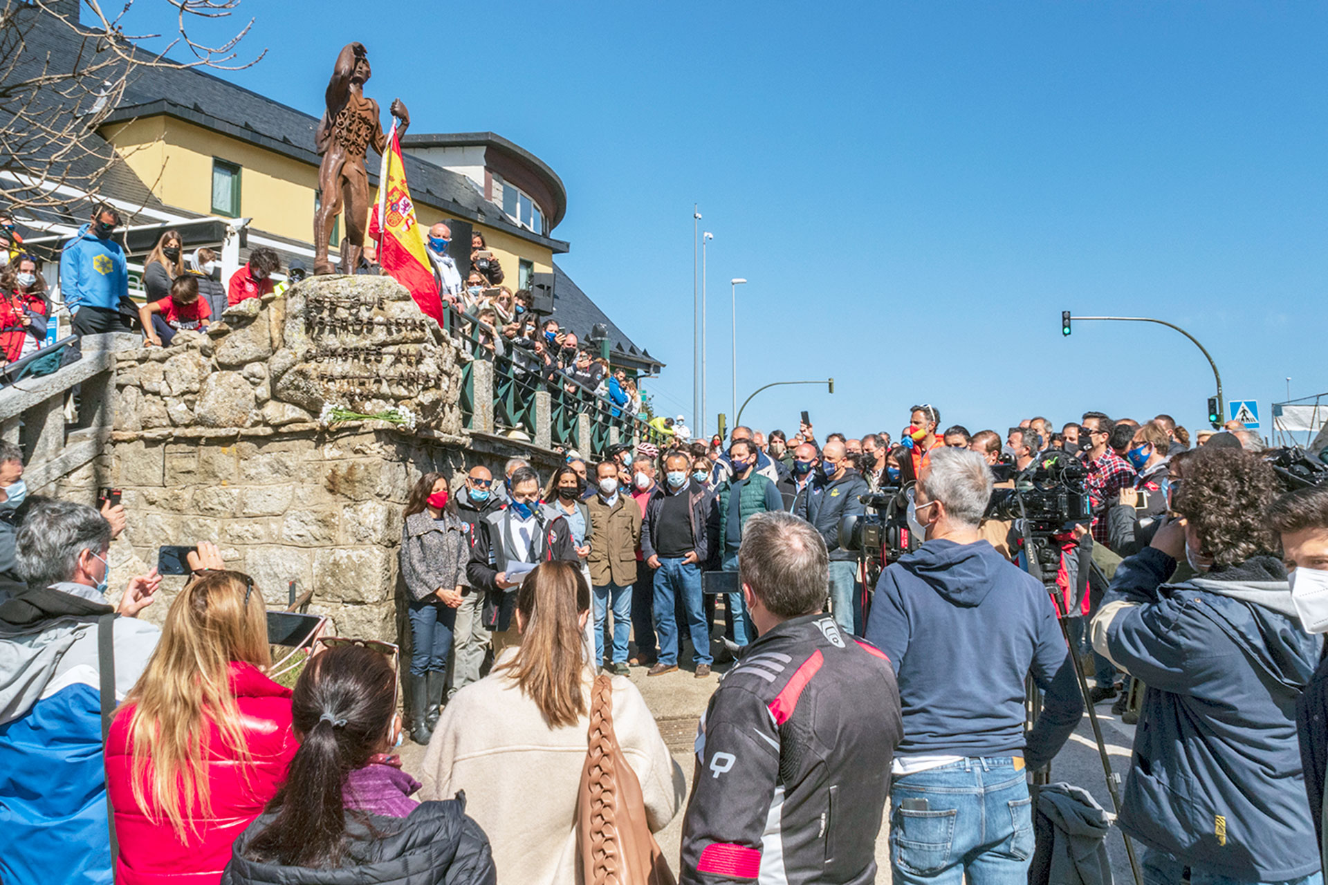Estacion Esqui Navacerrada Concentracion Apoyo KAM7110