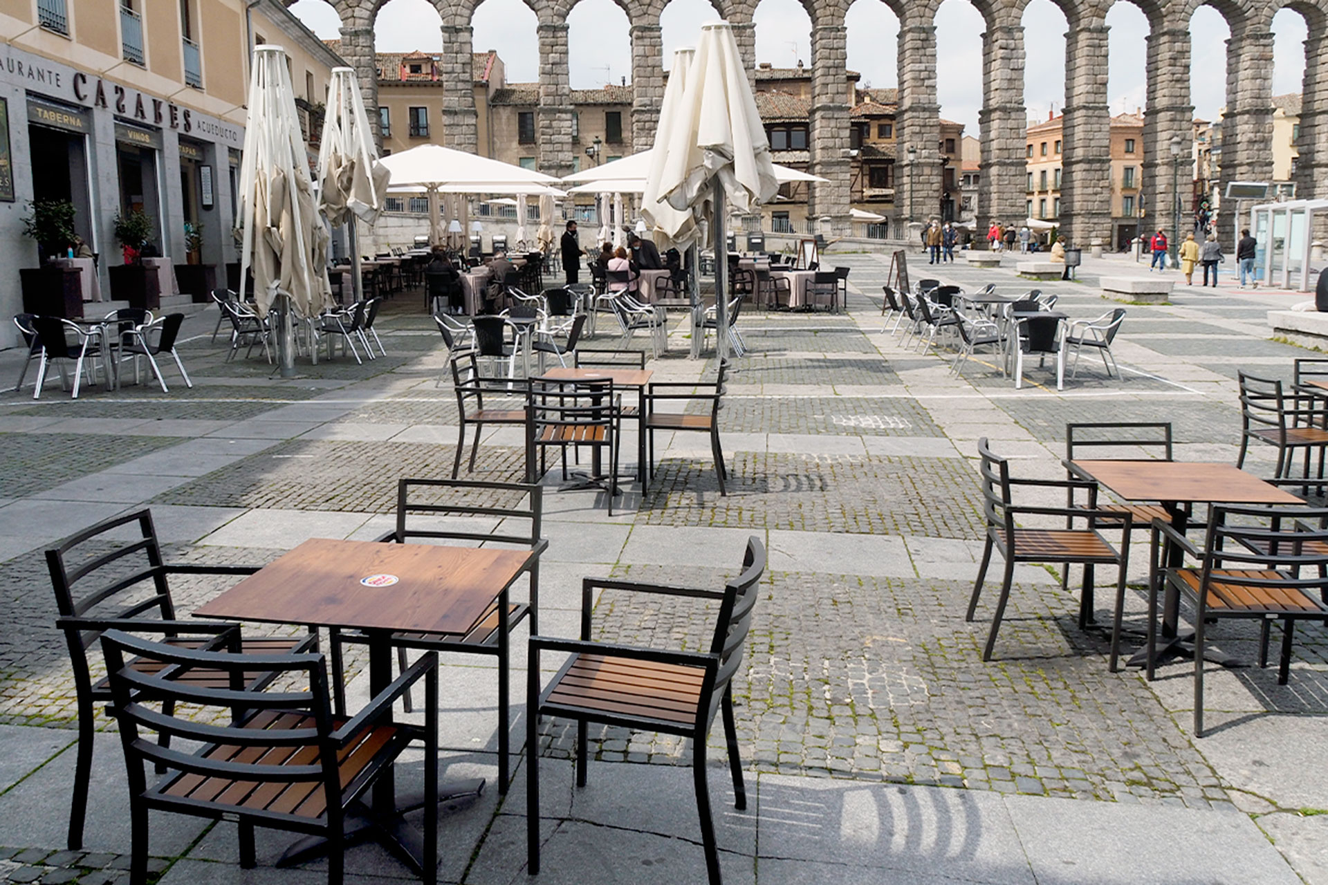 Plaza Artilleria Terrazas Contenedores