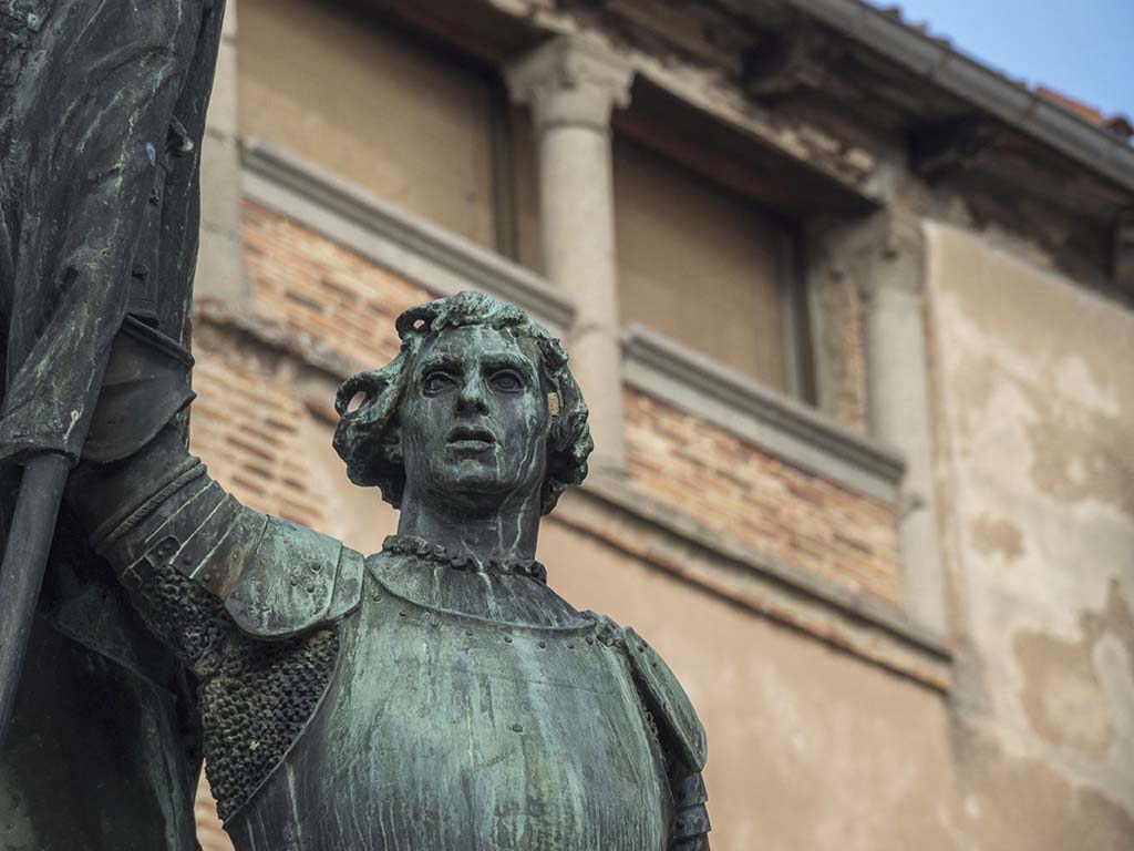 Plaza Medina Campo Estatua Juan Bravo