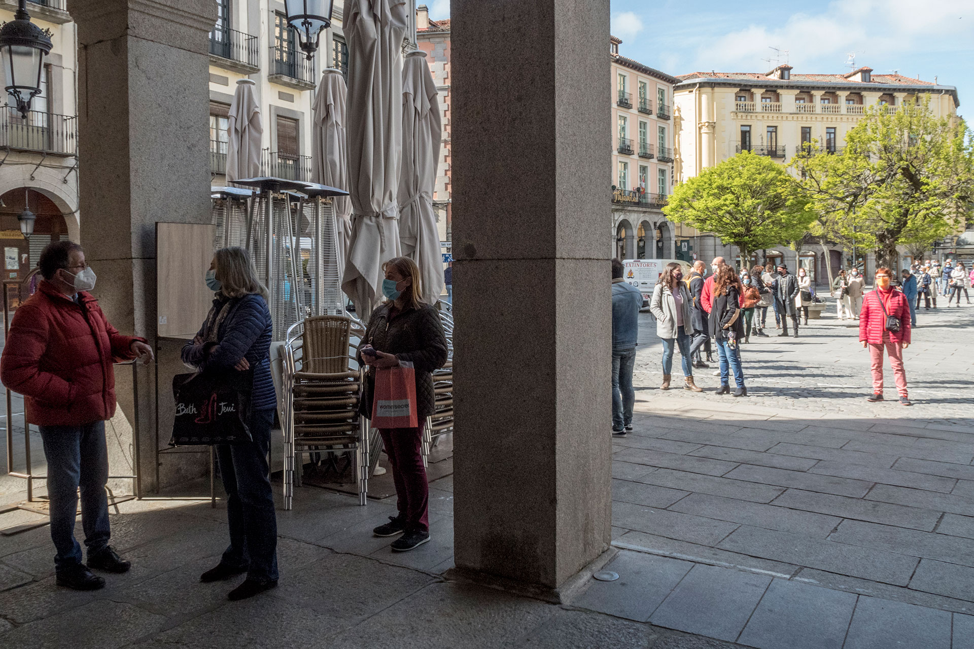 Teatro Juan Bravo Colas Taquilla KAM0102