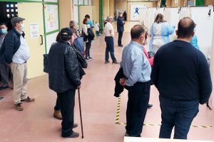 Vacunacion 1950 Colas Coronavirus Pabellon Pedro Delgado KAM0062