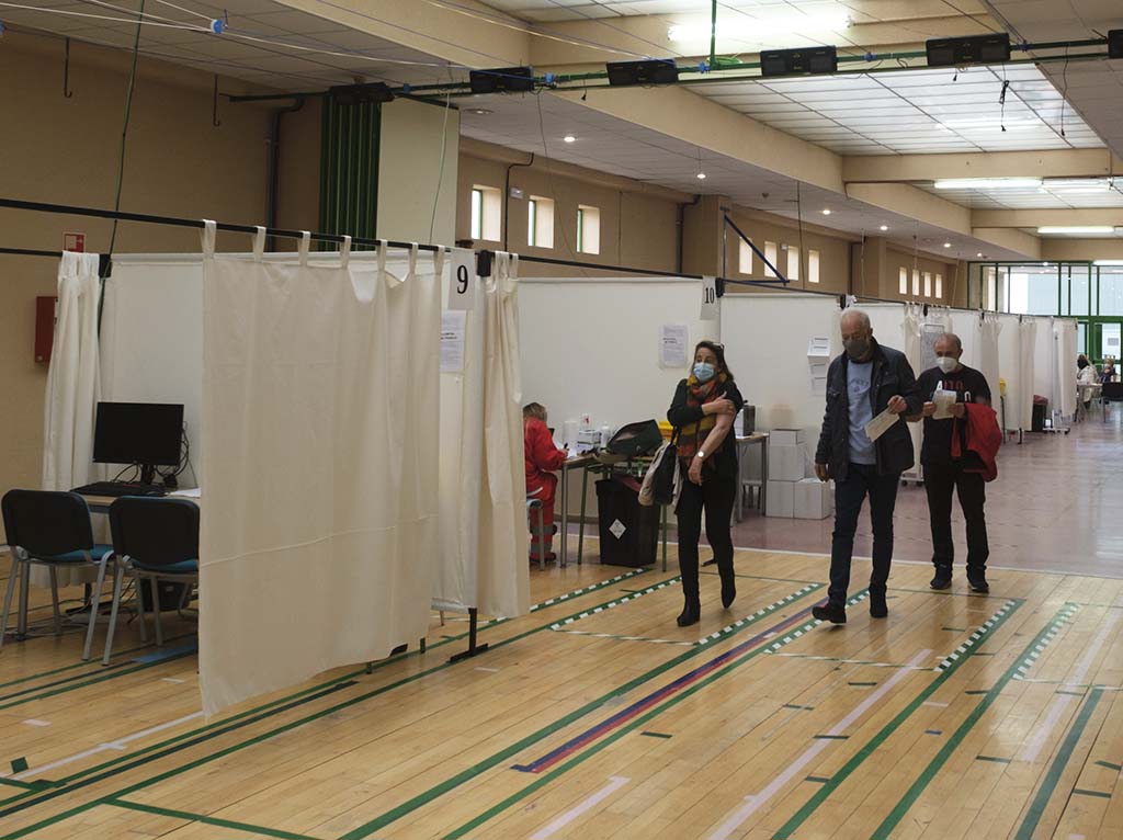 Vacunacion Mayores 50 AtraZeneca Coronavirus