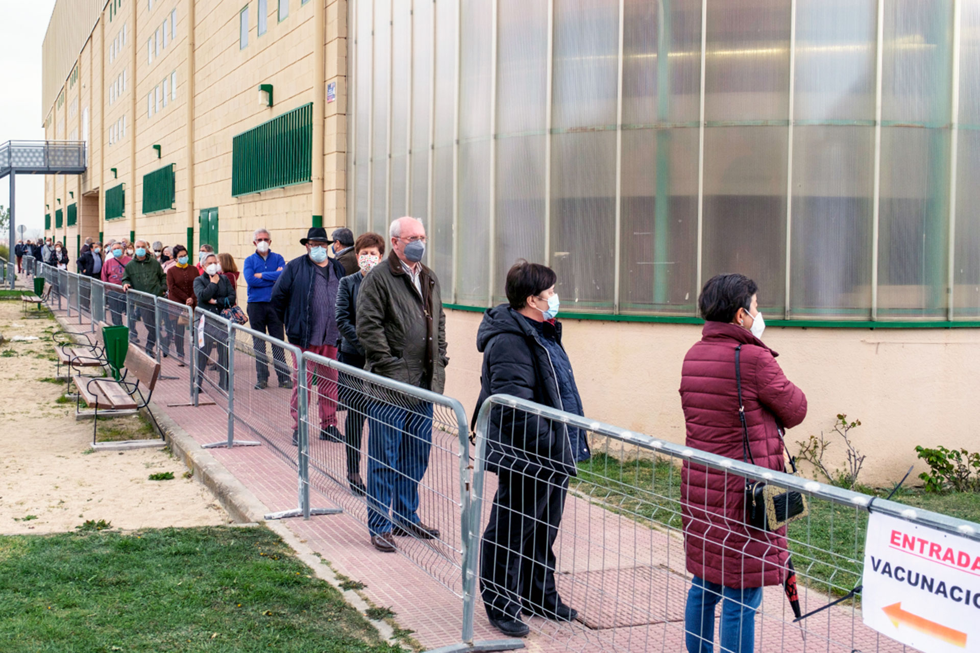 Vacunacion Mayores 50 AtraZeneca Coronavirus KAM4742