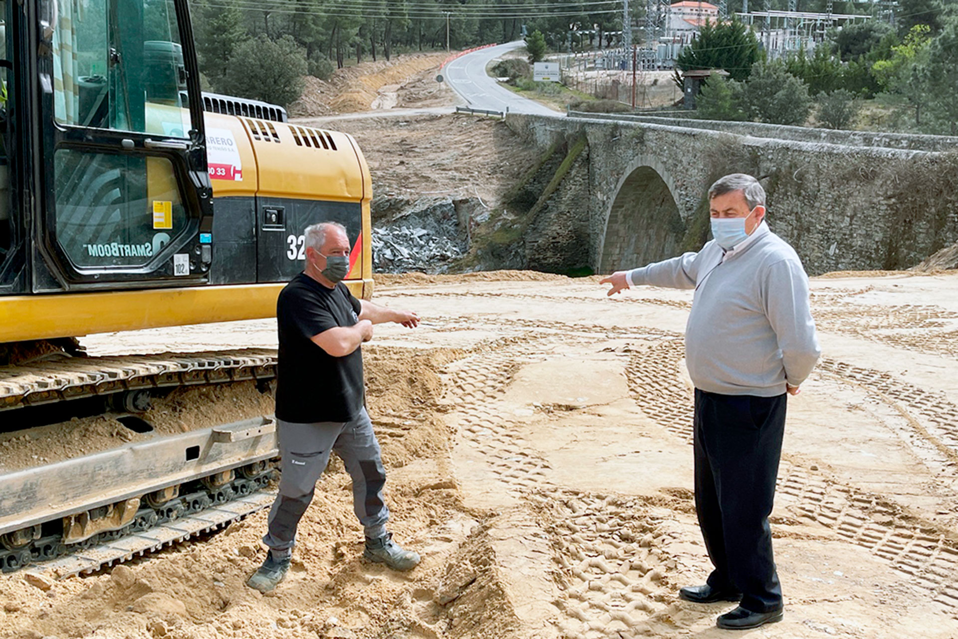 diputacion basilio del olmo visita obras puente bernardos