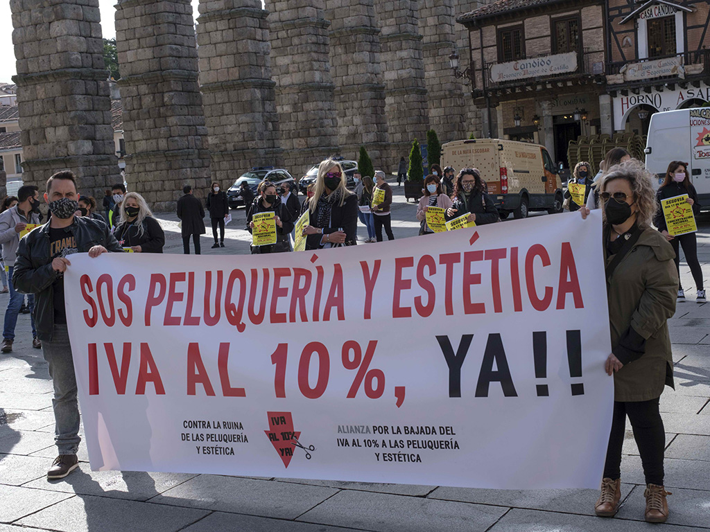 20210517 Concentracion Peluquerias Esteticas Bajada IVA KAM8966