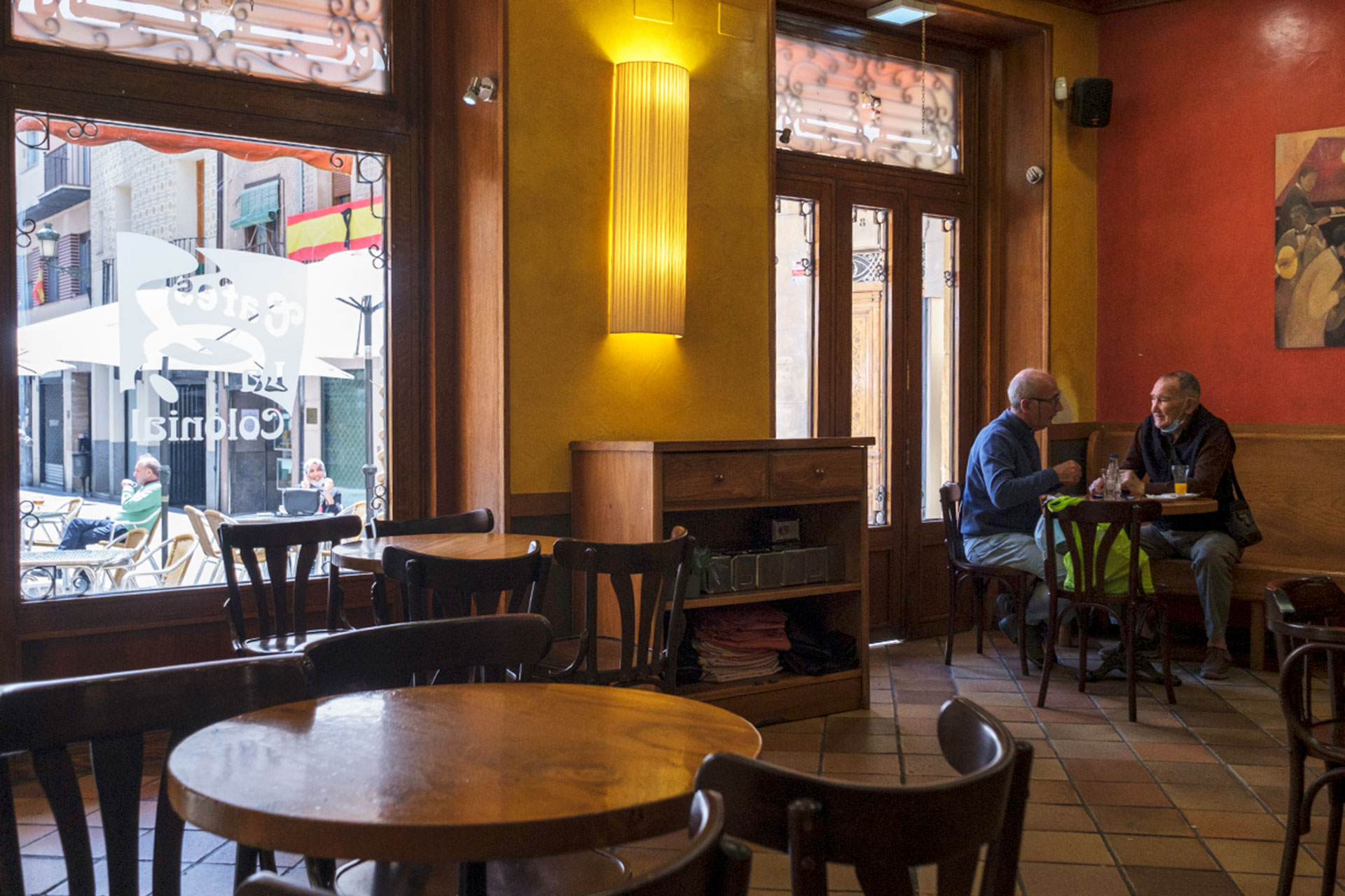 Bar Abierto Interior Coronavirus KAM3232