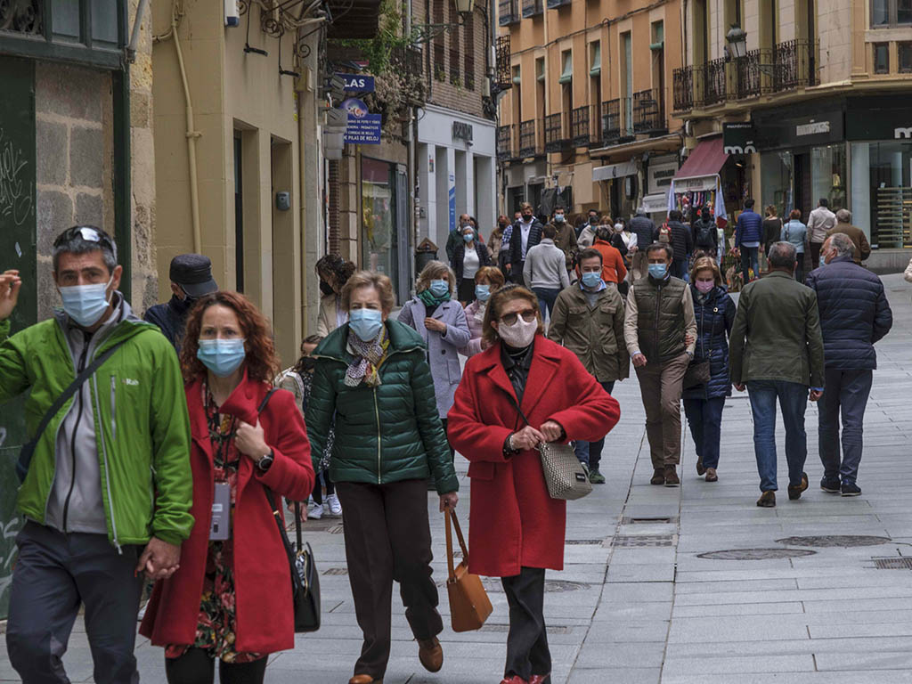 Calle Gente Mascarillas KAM