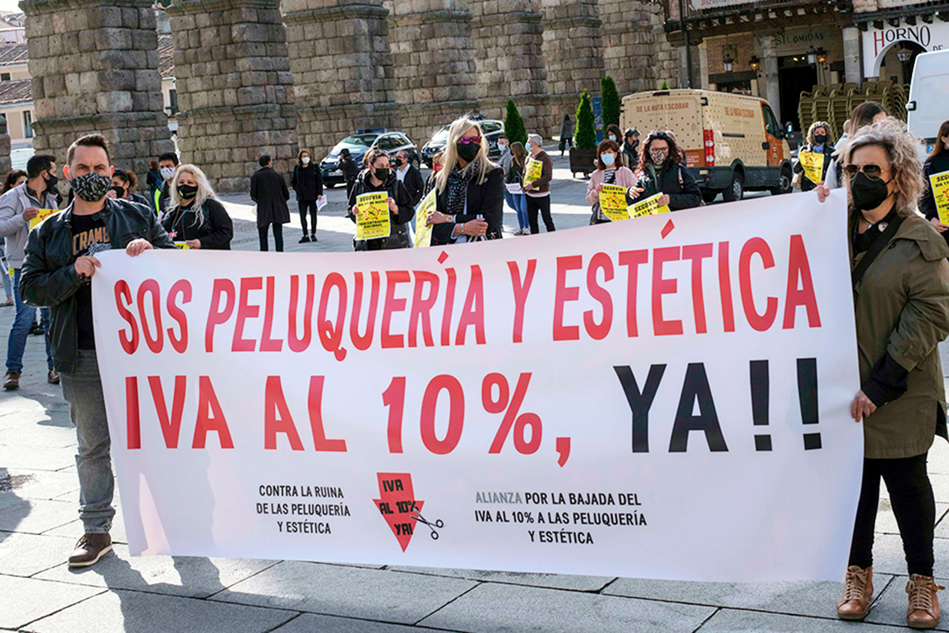 Protesta del sector de la peluquería en Segovia. / KAMARERO