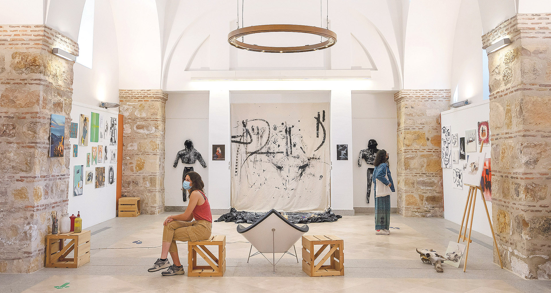 Las obras son un reflejo de las inquietudes y de las experiencias vividas por los universitarios durante la crisis sanitaria. ROBERTO ARRIBAS.