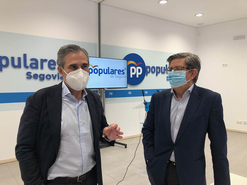 El PP pide incluir a las tiendas de ‘souvenirs’ en las ayudas al turismo 1 PP souvenirs