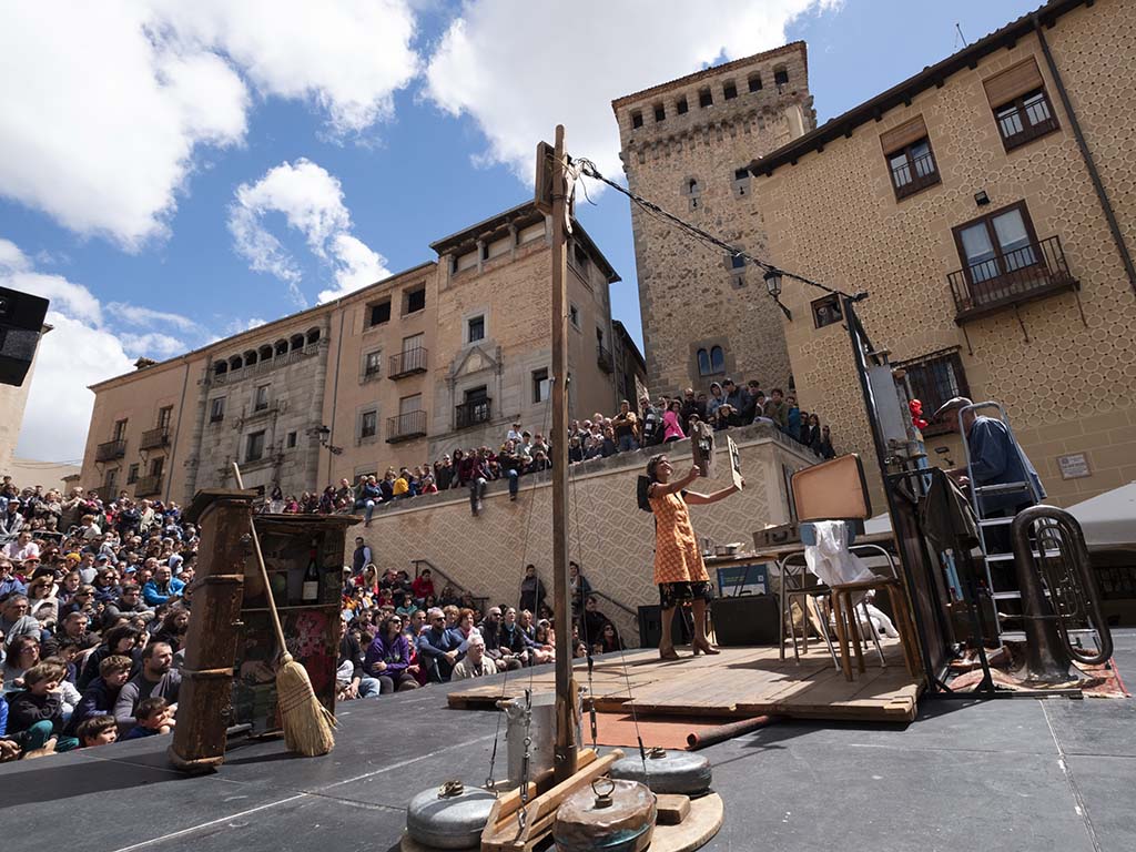 Titirimundi San Martin Mano Libre Caffe Sola