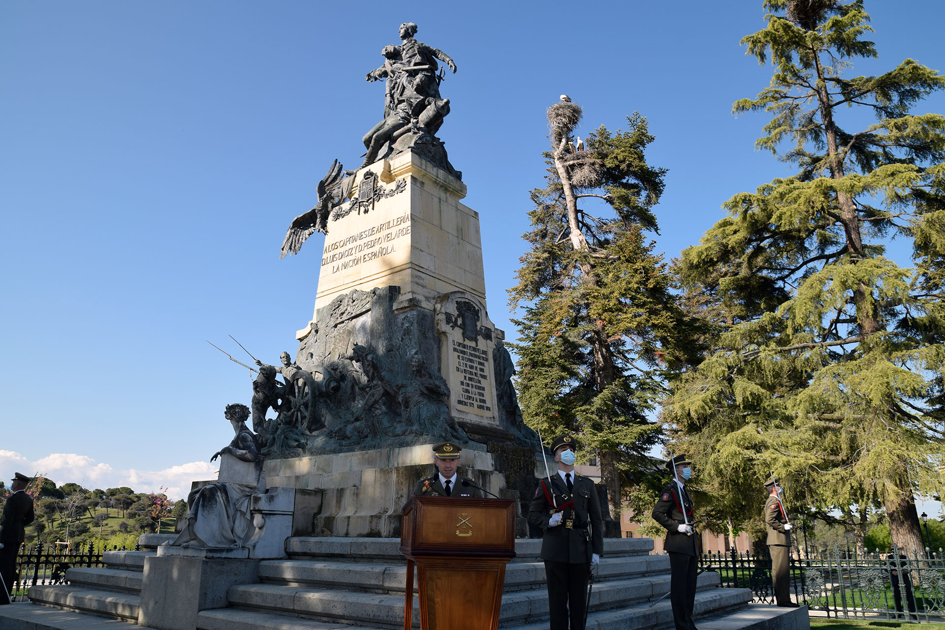 academia artilleria alcazar 2 de mayo