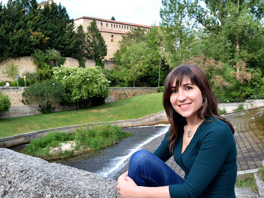 Cat Yuste es el seudónimo que la autora utiliza desde que comenzó a escribir hace ya 10 años. / EL ADELANTADO