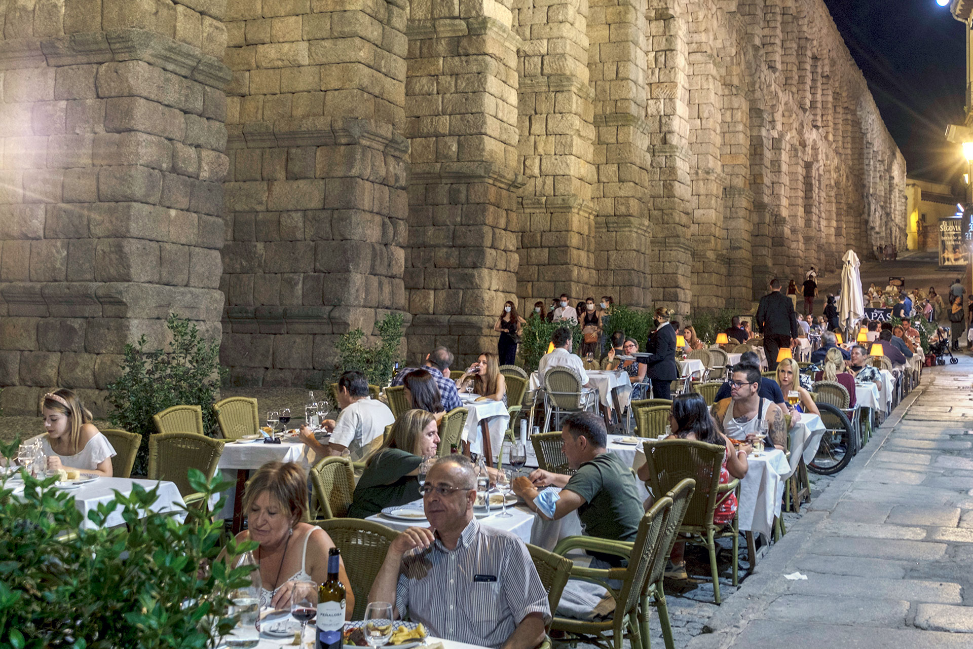 Acueducto Plaza Azoguejo Terrazas Nocturna KAM2557