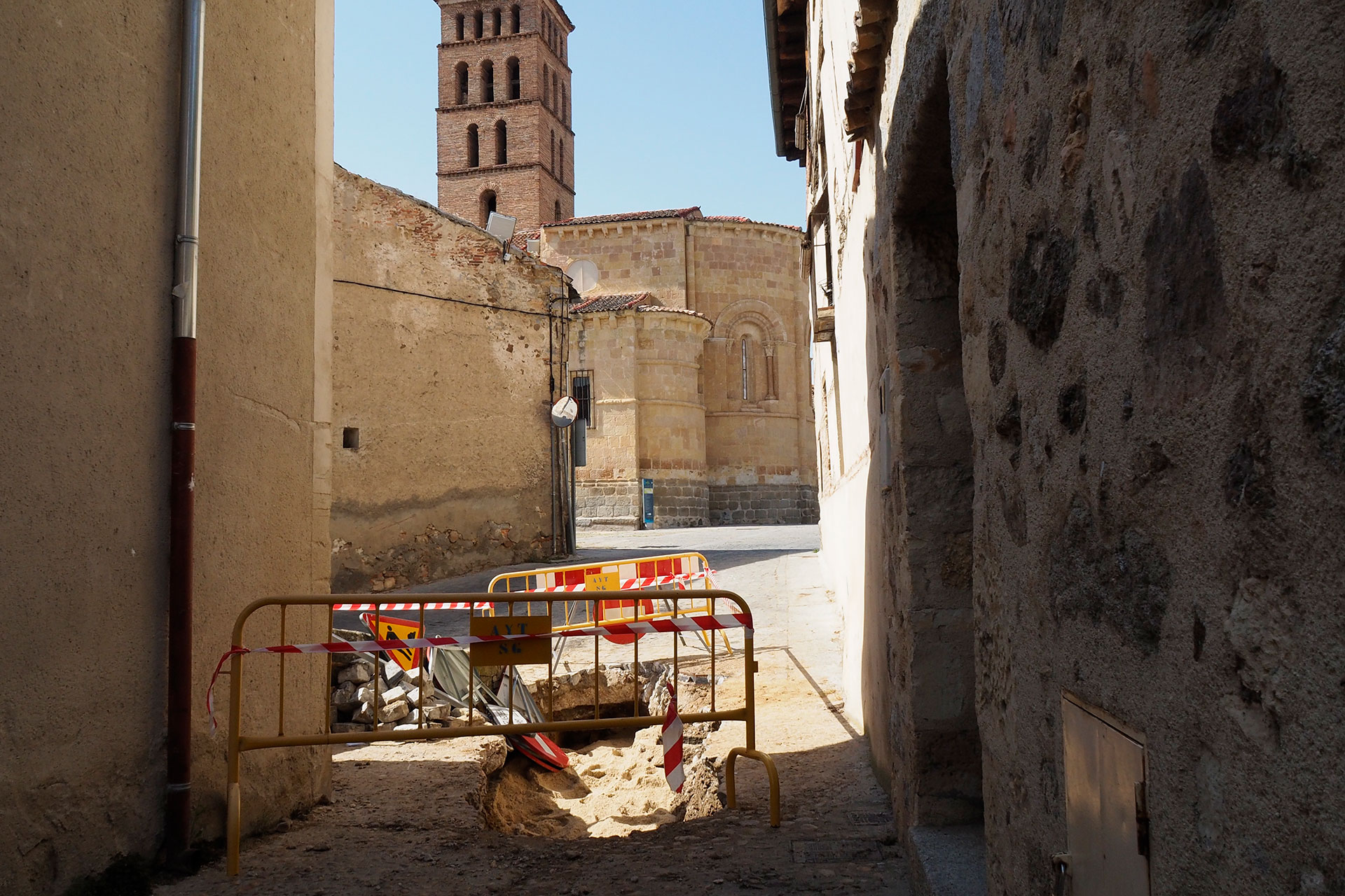 Calle El Pozo San Lorenzo Averia Agua Obras KAM9014
