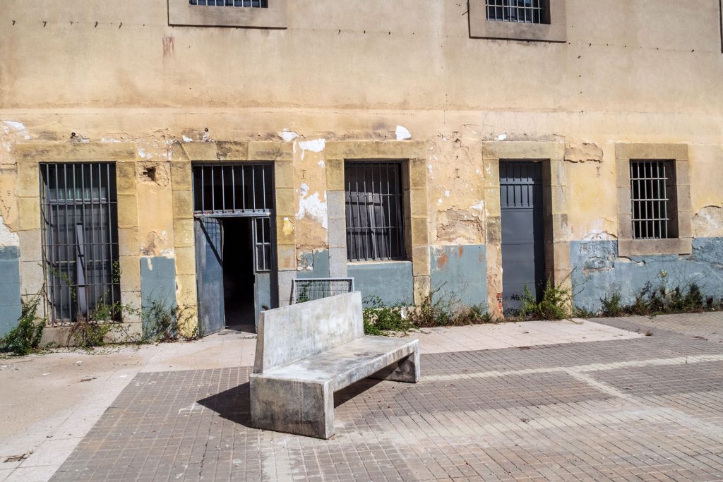 Carcel Centro Creacion Galeria Patios KAM0816