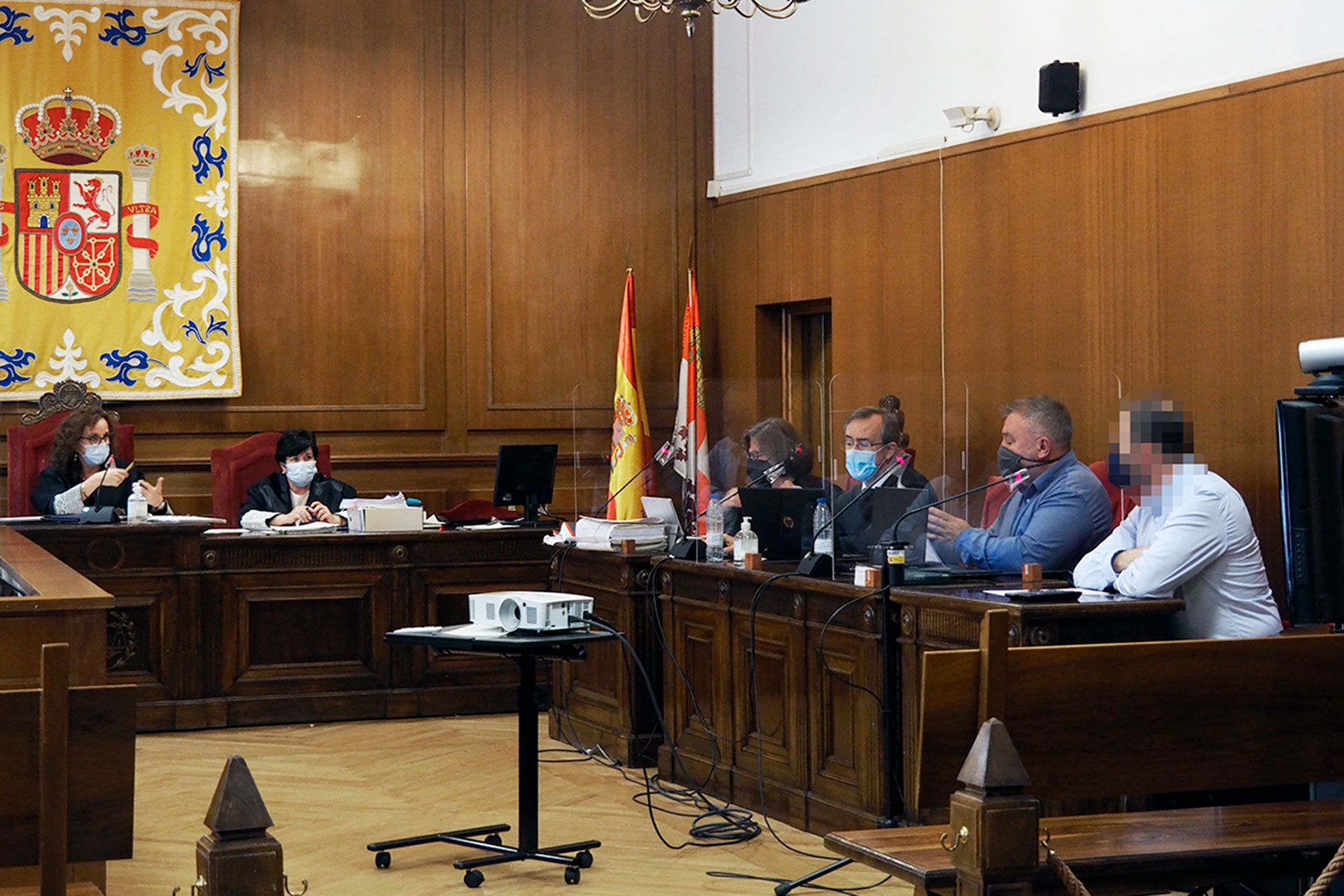 Juicio Estafa Carnet Policia Nacional Jurado Popular KAM8876