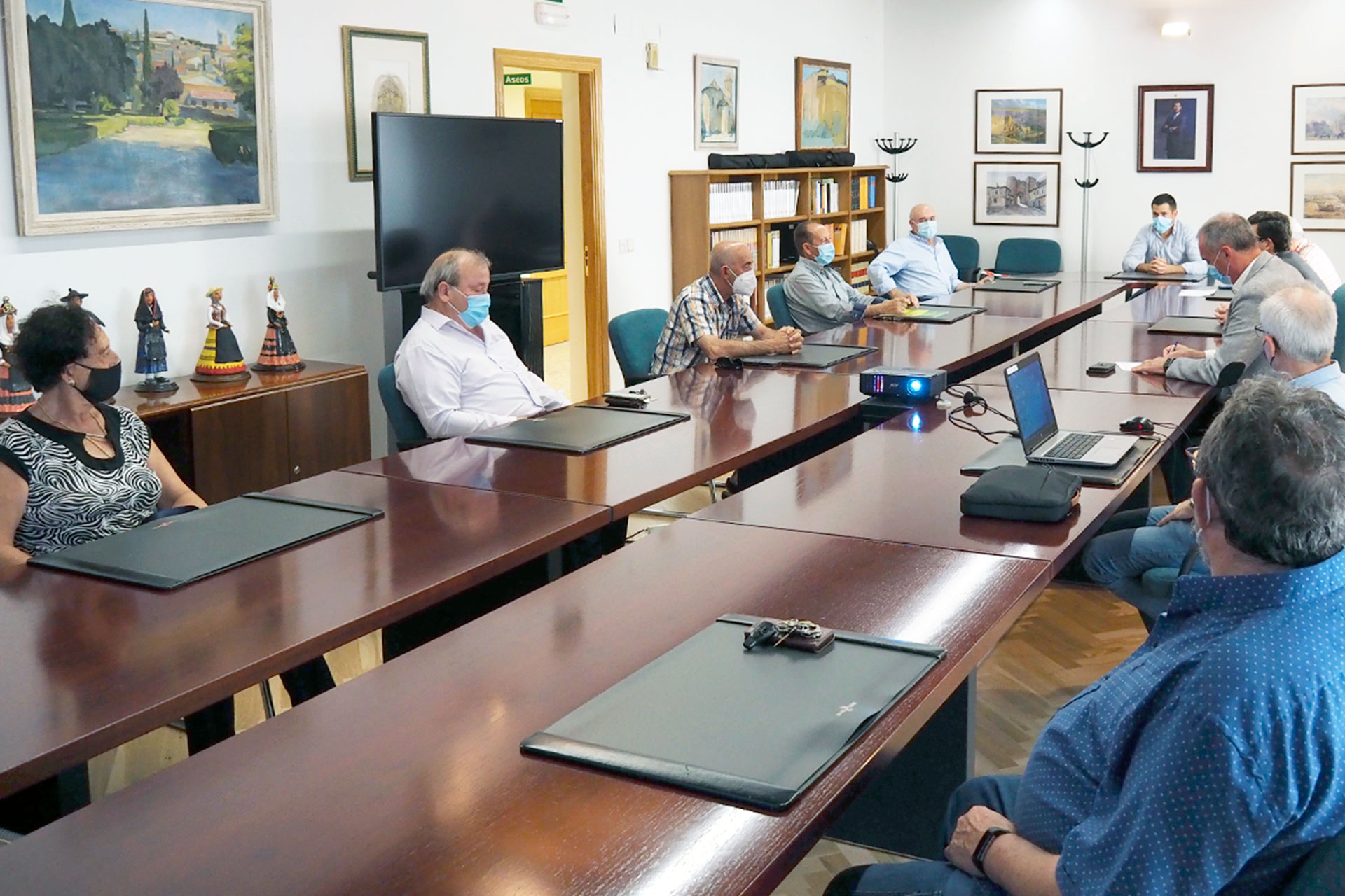 Junta Reunion Alcaldes Centro Salud Urgencias Bercial KAM8956