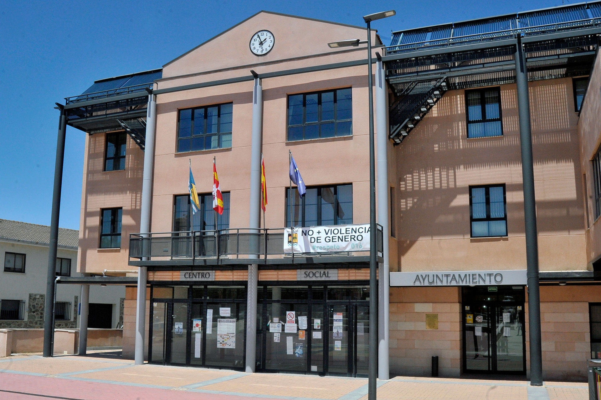 Palazuelos Ayuntamiento Fachada KAM0516