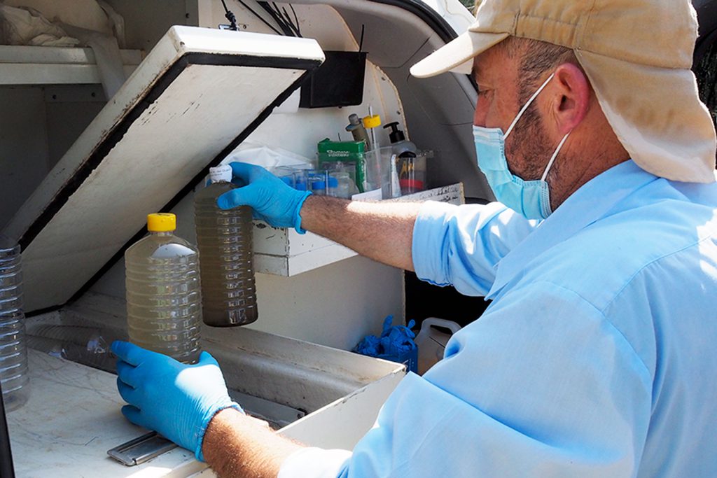 Rio Eresma Peces Muertos Toma Muestras CHD KAM9002 Rio Eresma Peces Muertos Toma Muestras CHD KAM9002