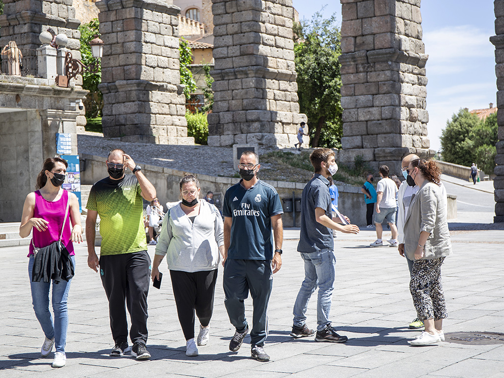Turistas Coronavirus Mascarilla Nerea Llorente 1