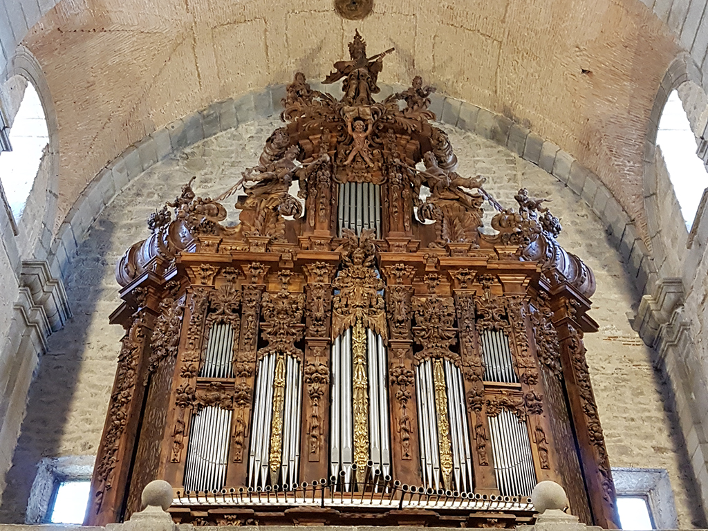 el espinar iglesia organo