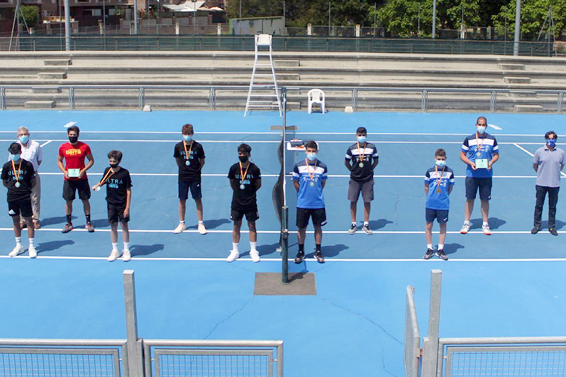 tenis espacio tierra