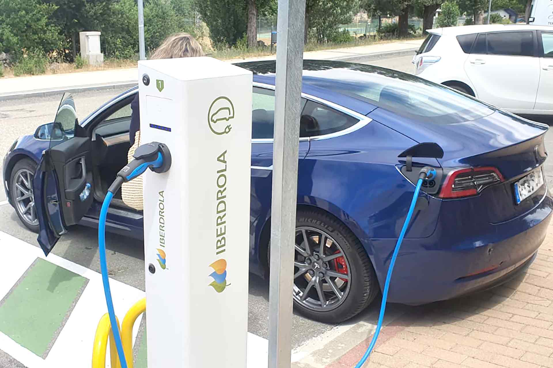 Nuevos puntos de recarga para coches eléctricos en El Espinar. /E.A.