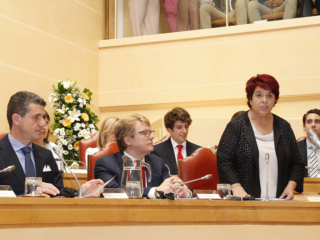 5 1NEREA toma posesion clara luquero