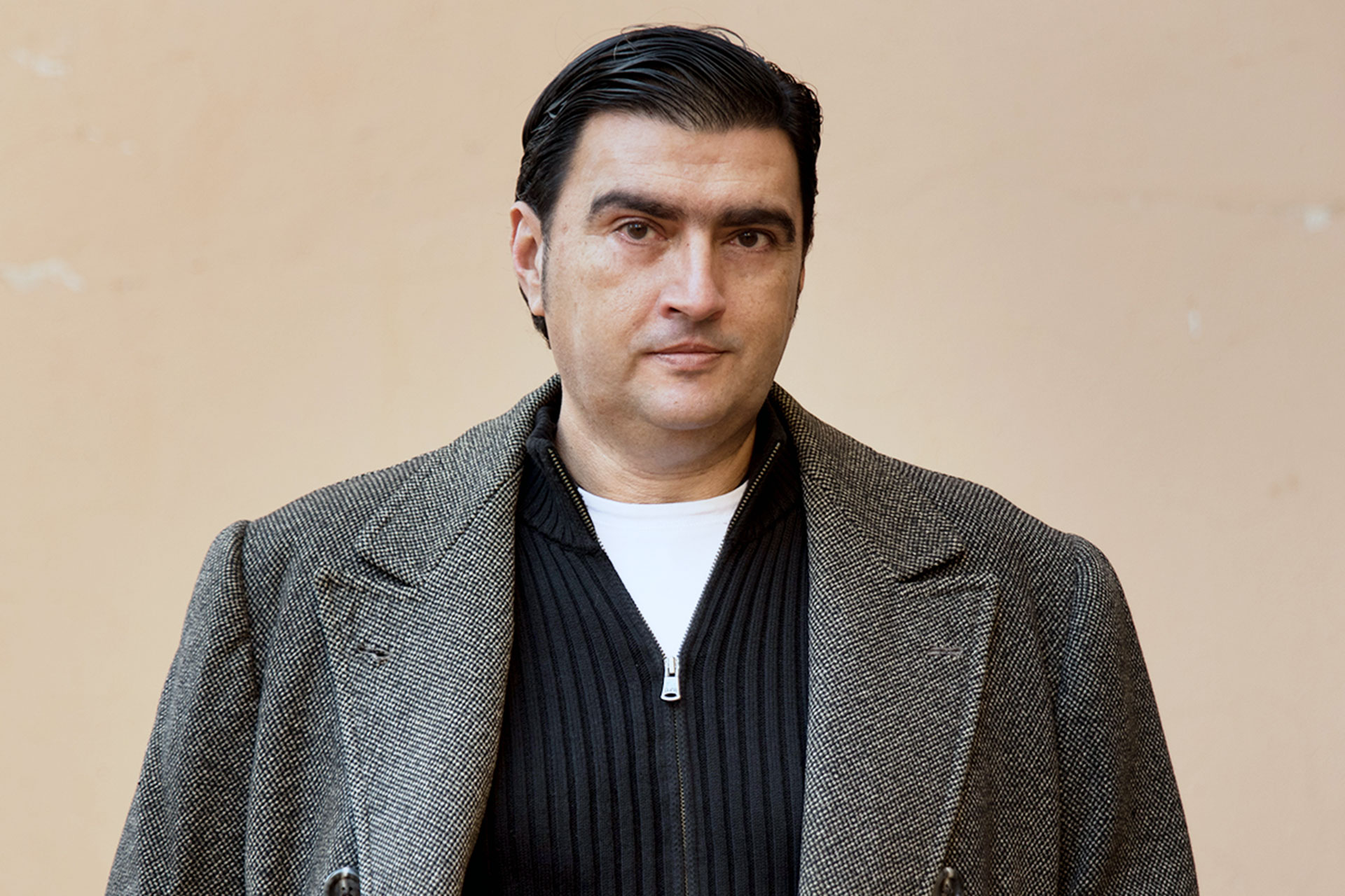 Antonio Manilla: “‘Día Grande’ no busca la impresión del verso hermoso por sí mismo" 1 Antonio Manilla 2020