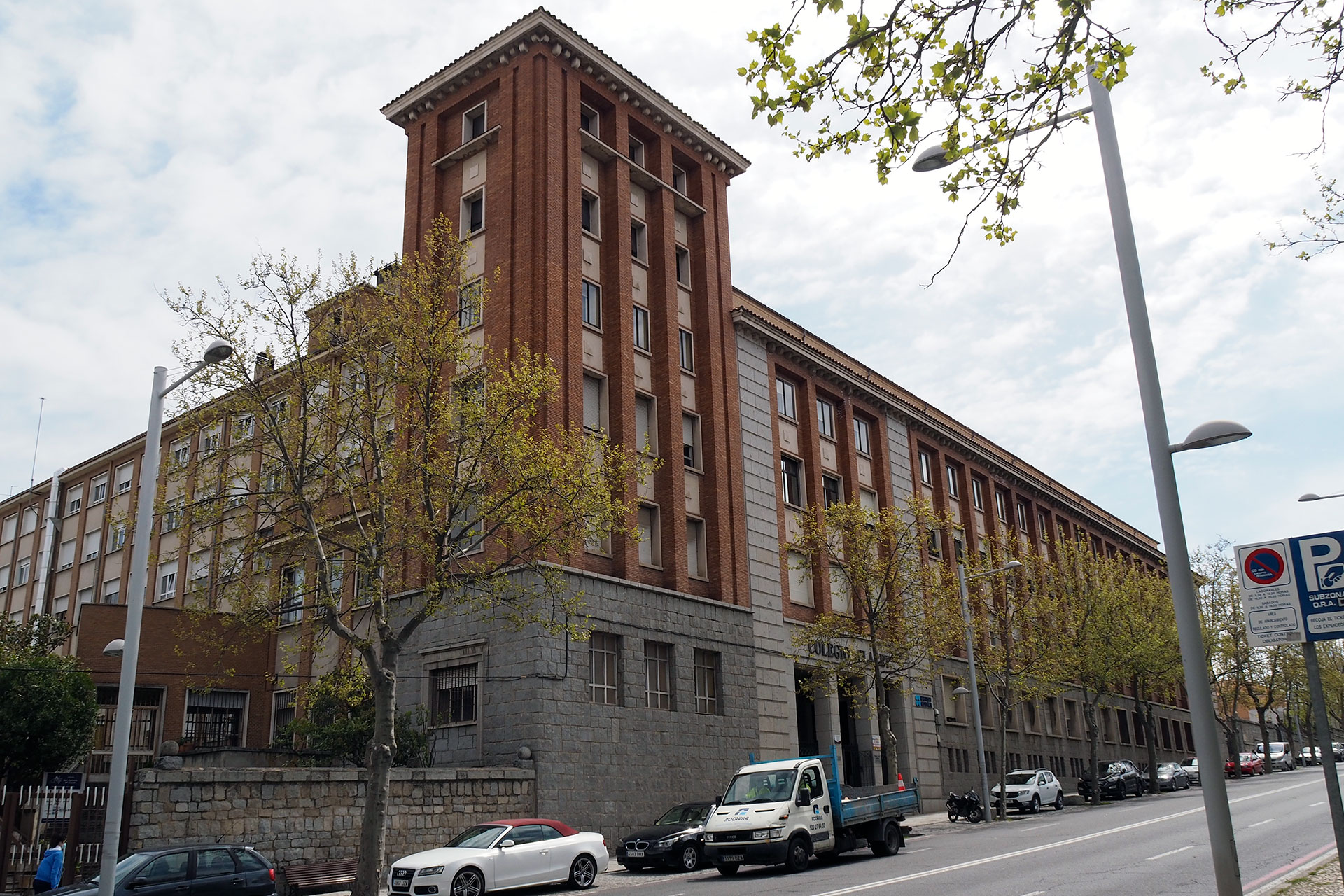 Colegio Claret Fachada KAM9765