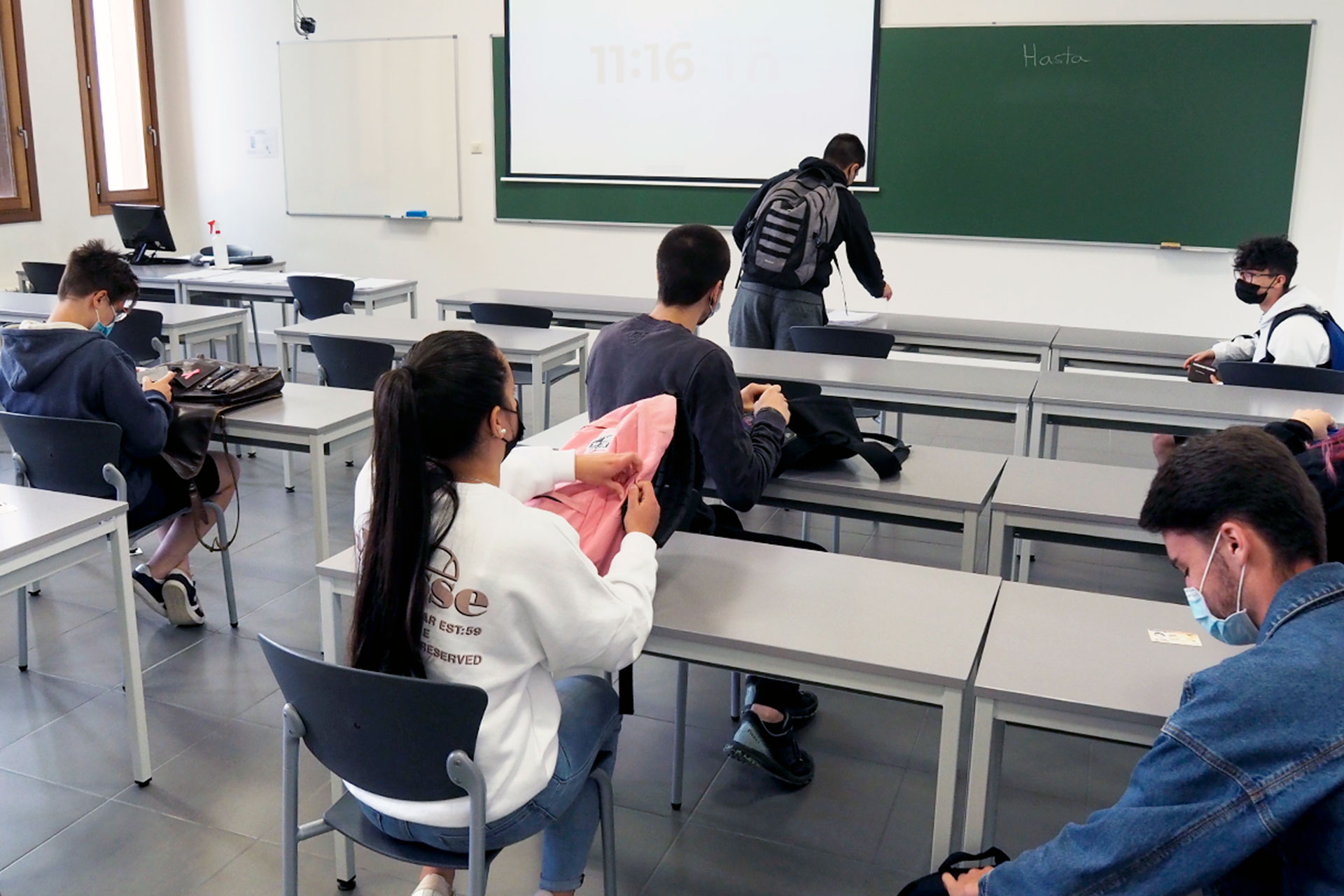 La prueba extraordinaria de la EBAU se celebró en única sede: el Campus María Zambrano de la UVa. / KAMARERO