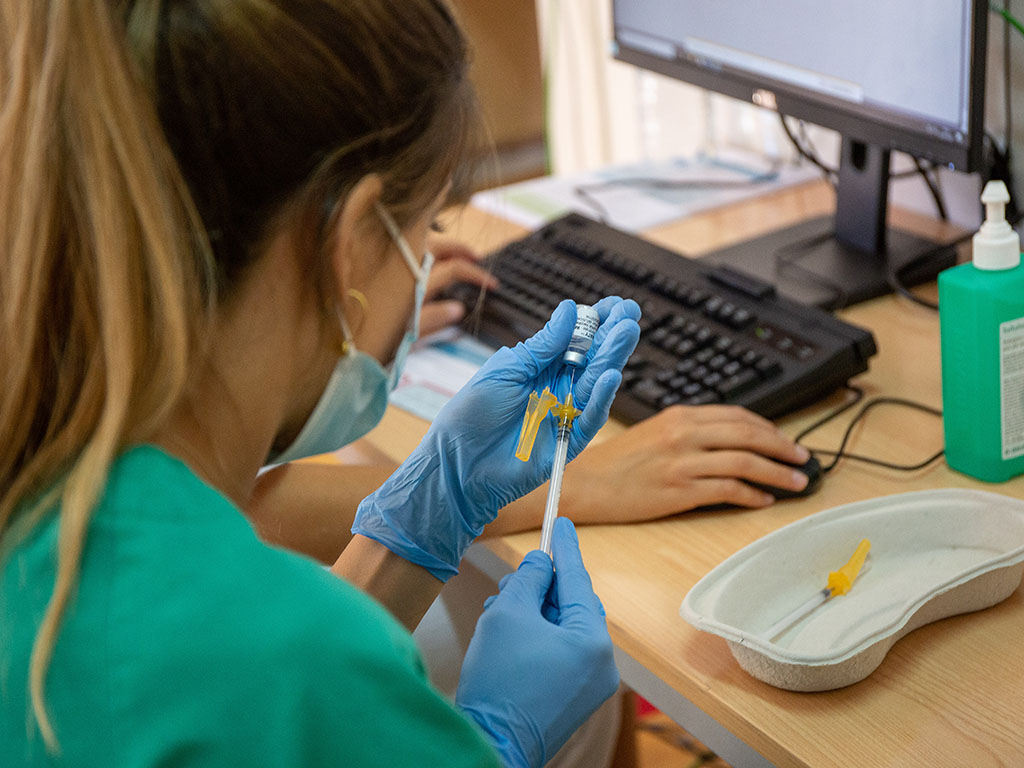 Vacunacion Pedro Delgado de Segovia nereallorente 26