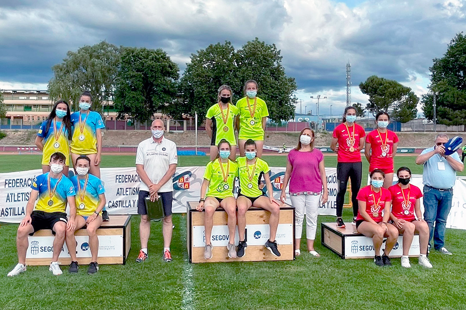 atletismo Podio Relevos femeninos