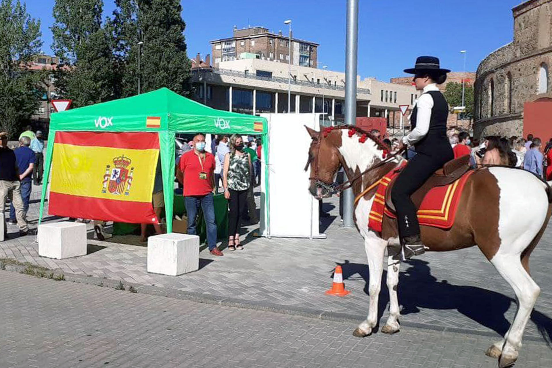 vox puesto plaza toros segovia