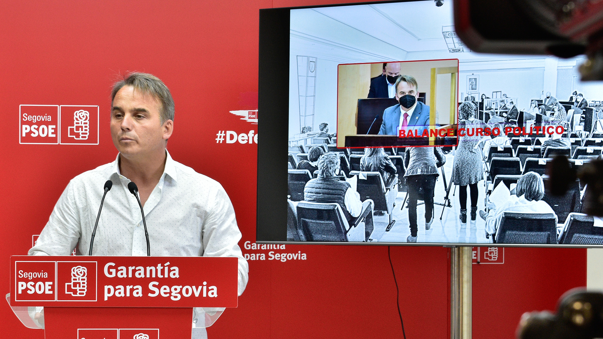 El portavoz socialista, Máximo San Macario, en el balance. / E. A.