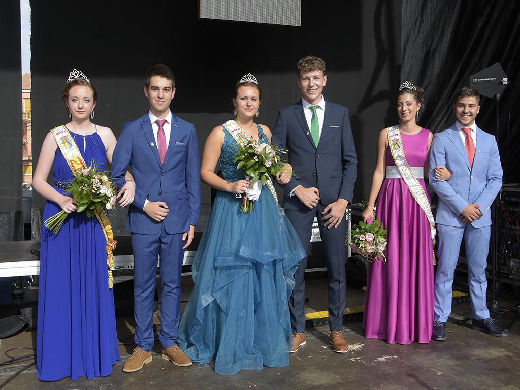 Sobre estas líneas, de izquierda a derecha: Alba, Adrián, María, Pablo, Claudia y Jesús. / David Rubio