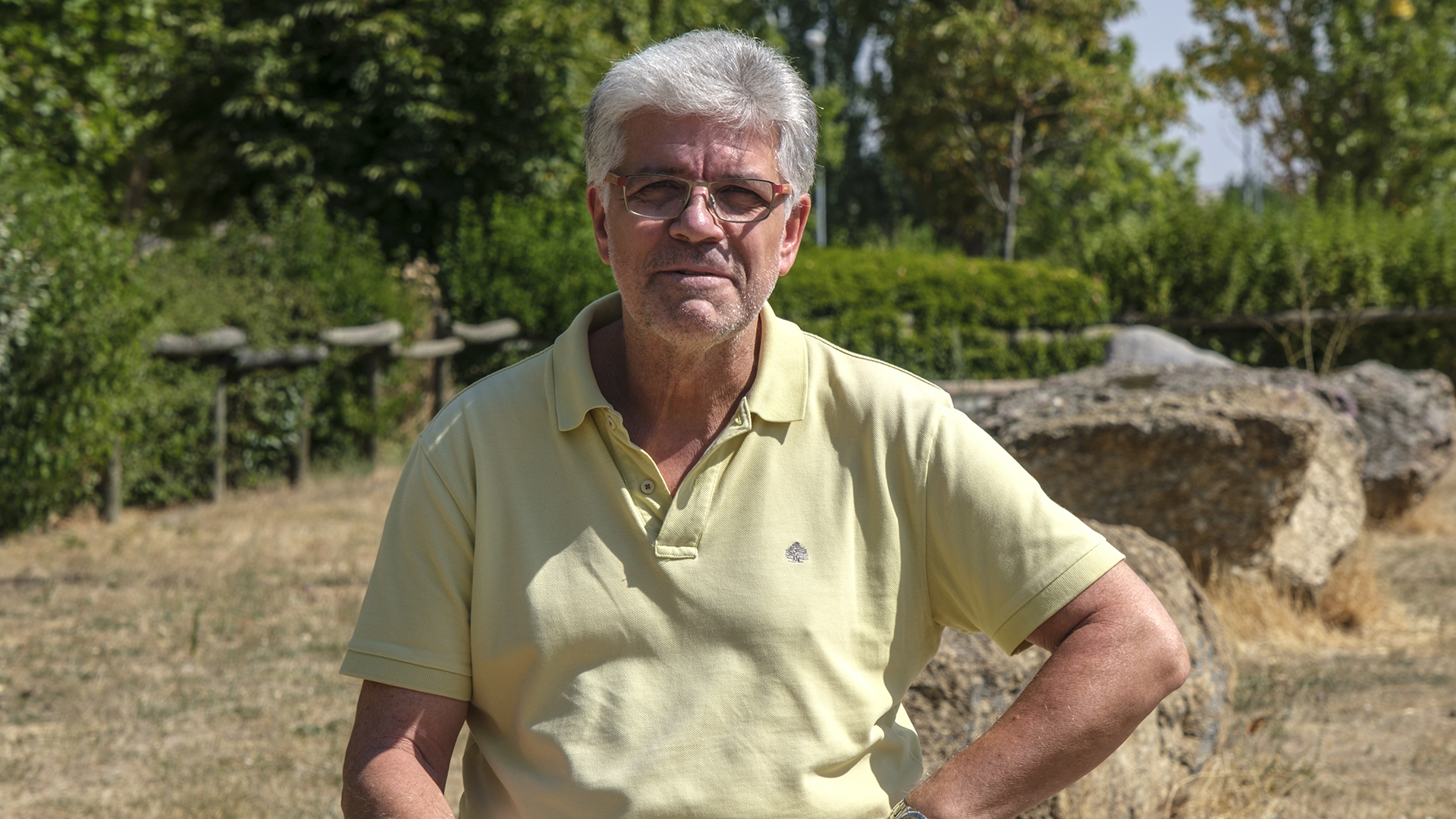 Román siente la necesidad de felicitar a esos cerca de 10.500 donantes que tiene en sus archivos. / KAMARERO