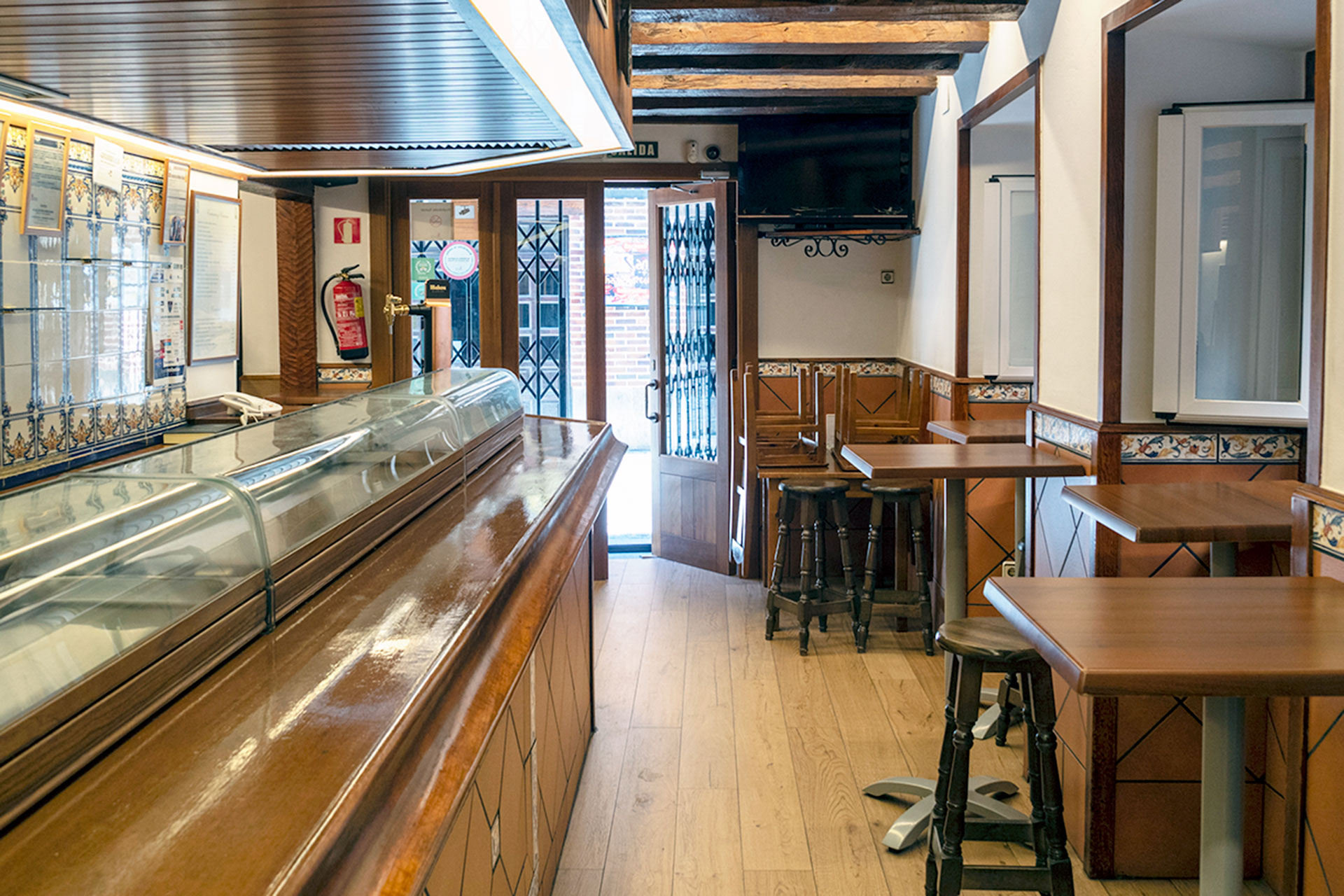 Bares Cierre Interior Coronavirus KAM7476