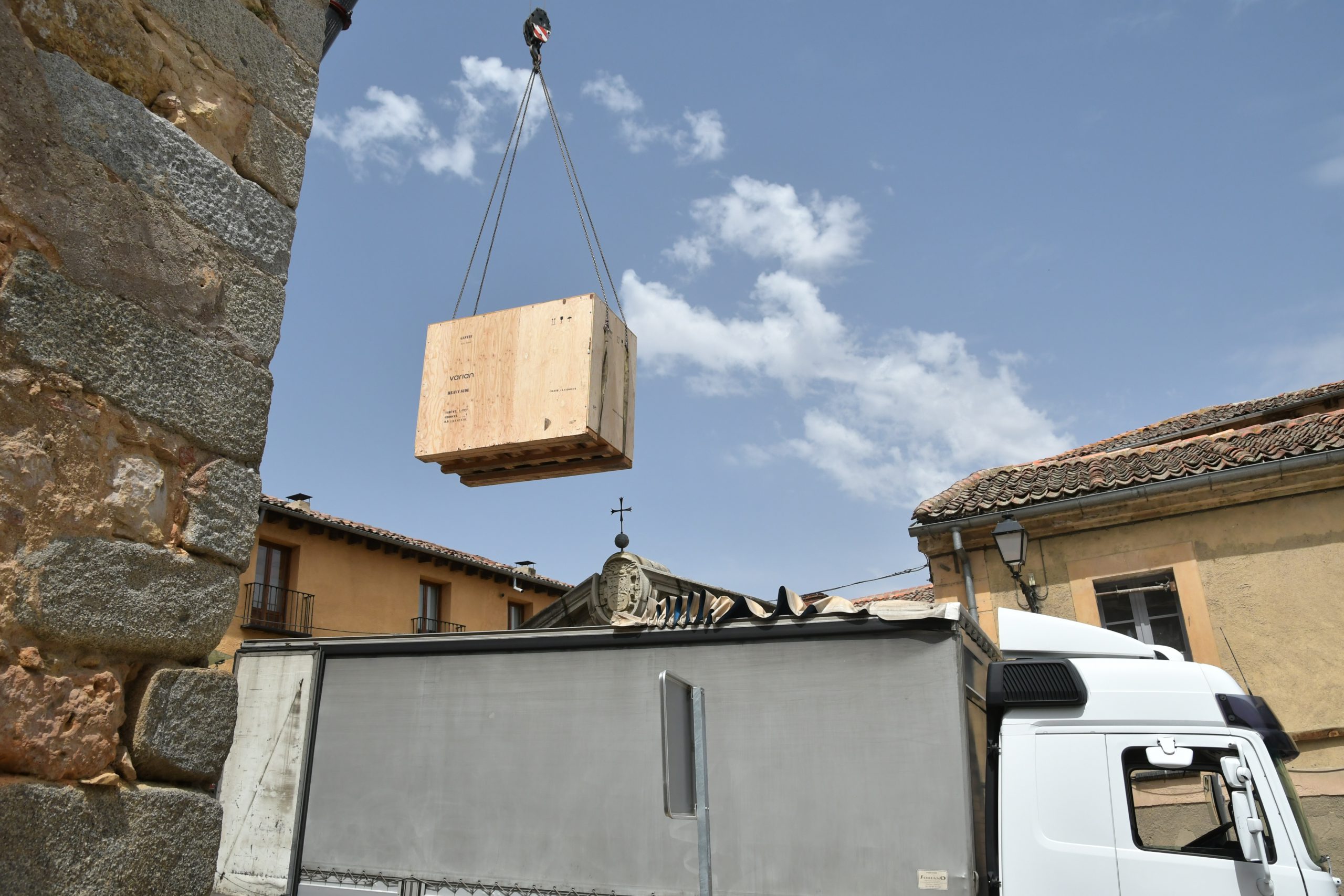 Llegada del acelarador lineal al Hospital Recoletas. / JAIME GUERRERO